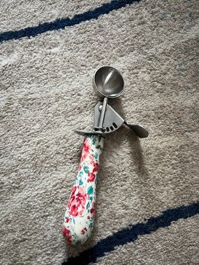 Floral Ice Cream Scoop - White with Pink & Teal